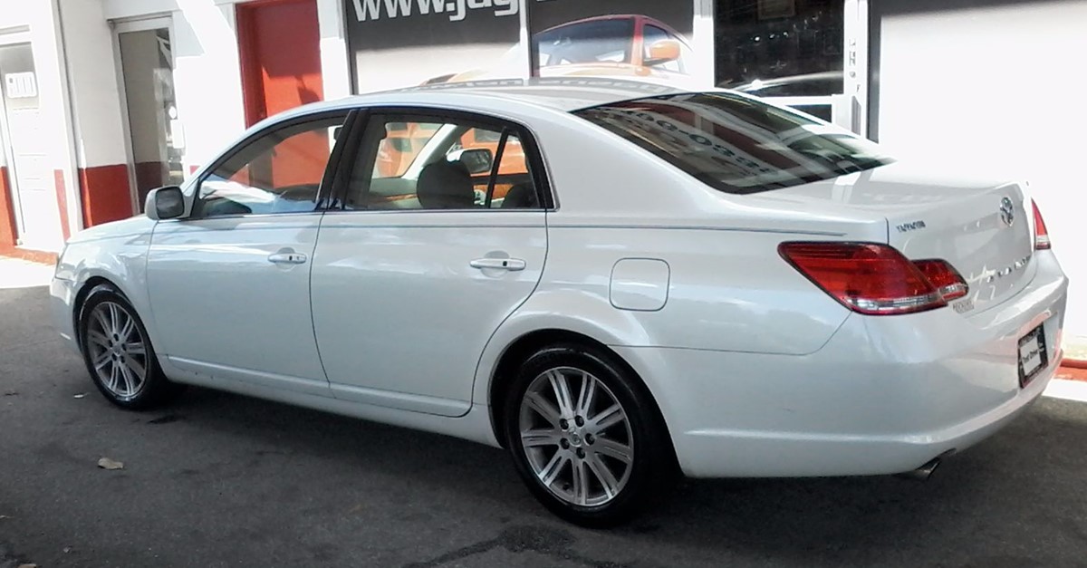 Used Toyota Avalon - used first car