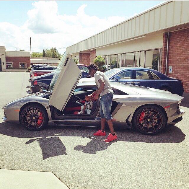 Obafemi Martins and his cars (3)