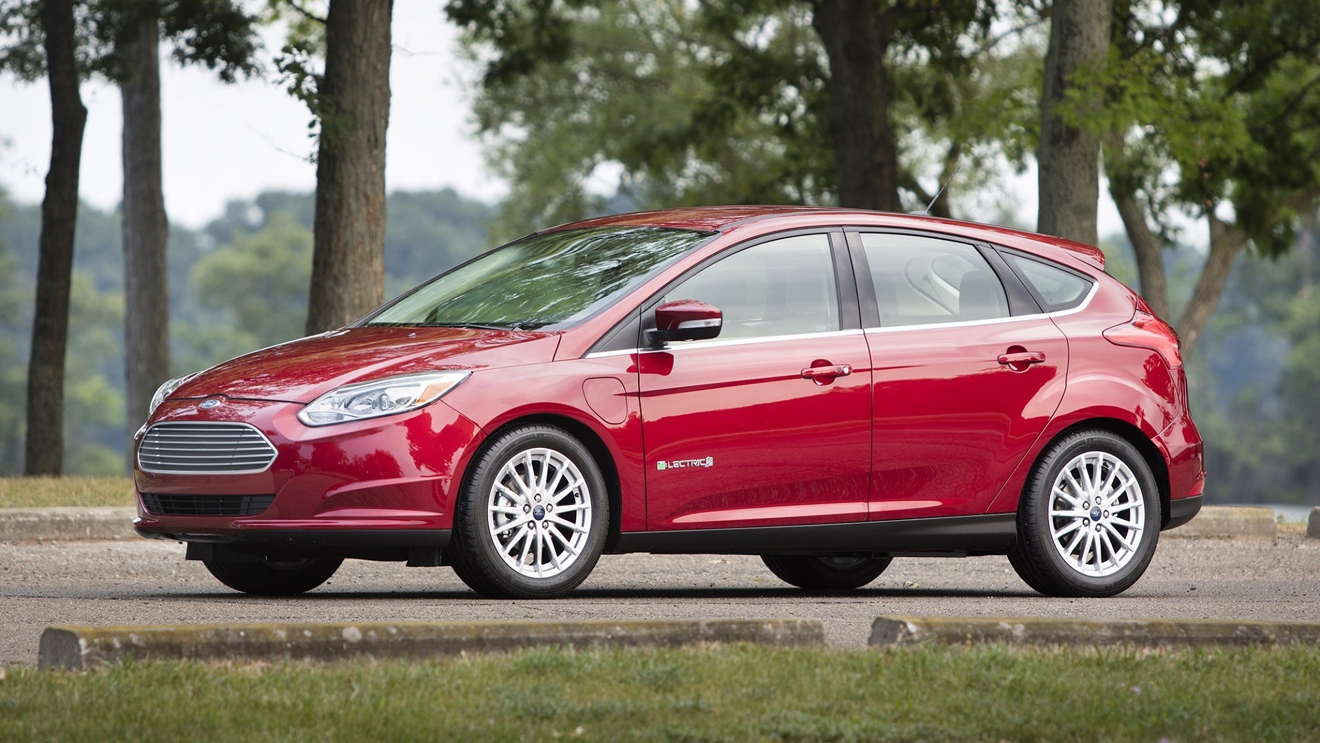 Ford Focus Electric - Affordable Electric cars