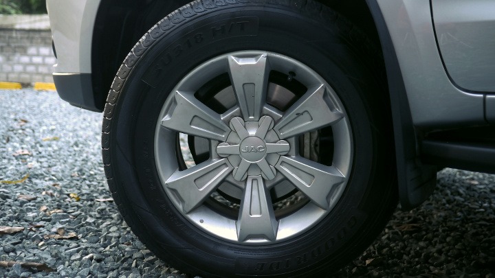 JAC T6 pickup wheel