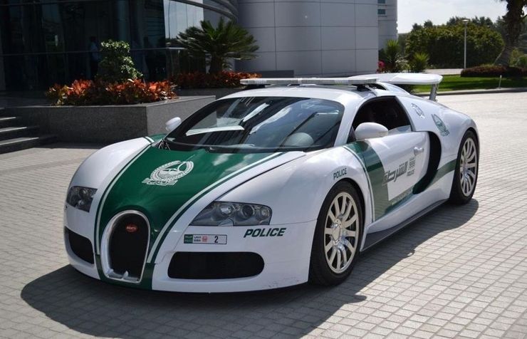 Fastest police cars in the world - Bugatti Veyron - Dubai