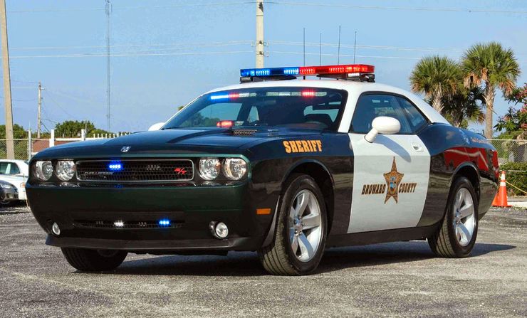 Fastest police cars in the world - Dodge Challenger - The United States