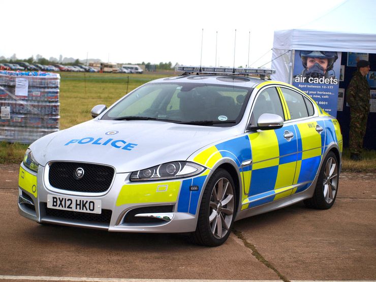 Fastest police cars in the world - Jaguar XF - England