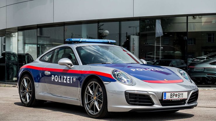 Fastest police cars in the world - Porsche 911 Carrera - Austria