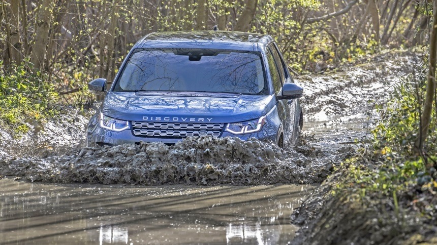 Land Rover Discovery - Cars For Flooded Roads and rainy season