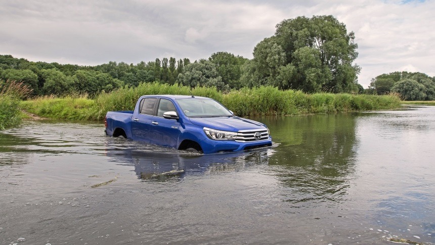 Toyota Hilux - Cars For Flooded Roads