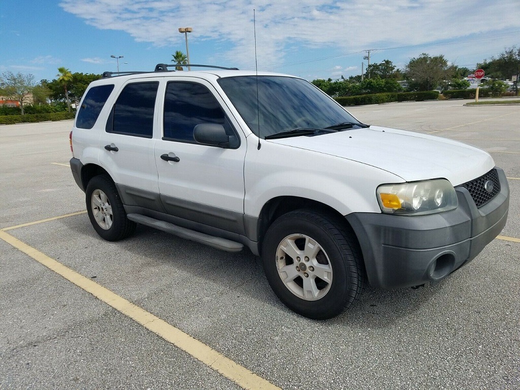 Ford Escape 2005 - SUV two million naira Nigeria